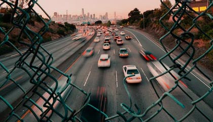 皇冠体育官网-LPL赛事整活：先别管赢不赢，就说来没来吧